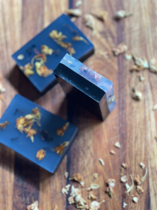 Floral detox - Glycerin soap bar with activated charcoal